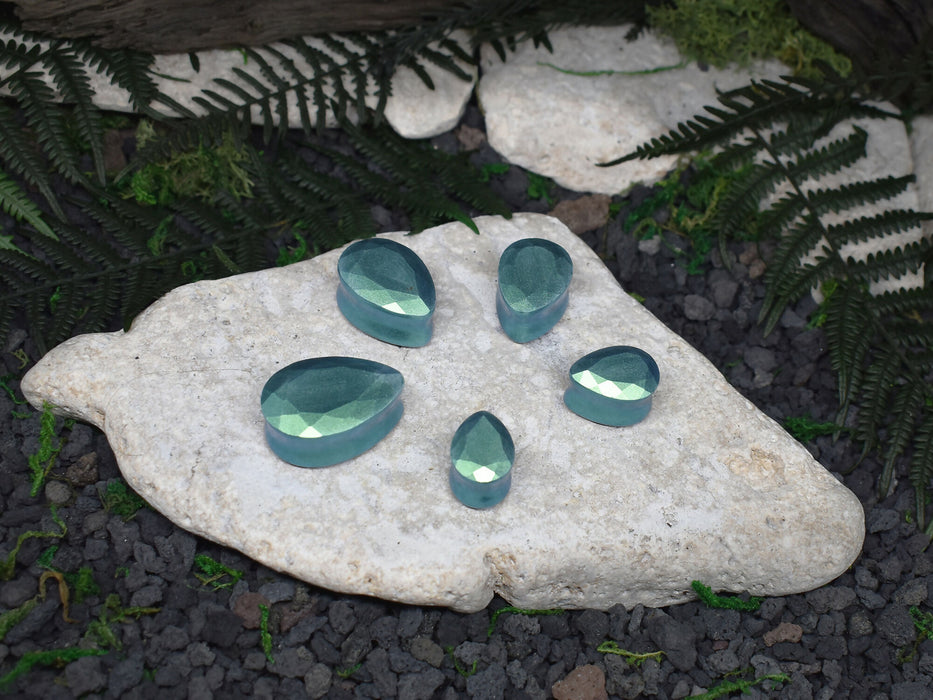 Faceted Teardrop Ear Tunnels 10-25mm | Pair | Ear Plugs | Gauge Earrings | Gauged Plugs | Resin #228