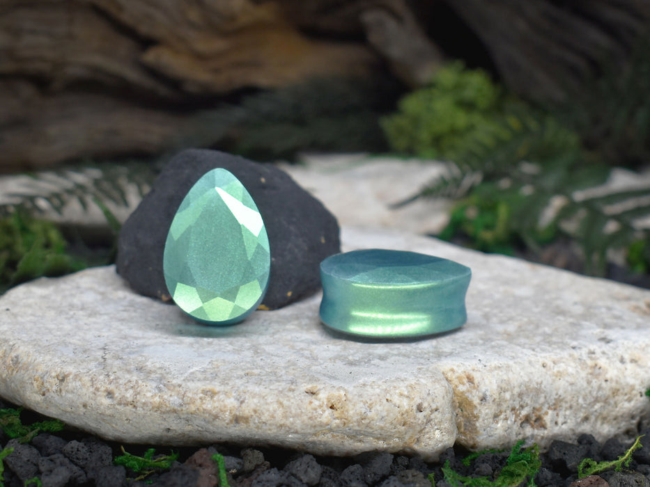 Faceted Teardrop Ear Tunnels 10-25mm | Pair | Ear Plugs | Gauge Earrings | Gauged Plugs | Resin #228
