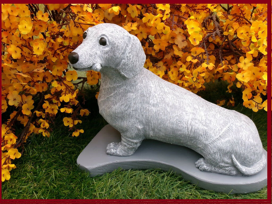 Dachshund Dog Concrete Statue 4-1/2 x 9-1/2 x 7-3/4" High