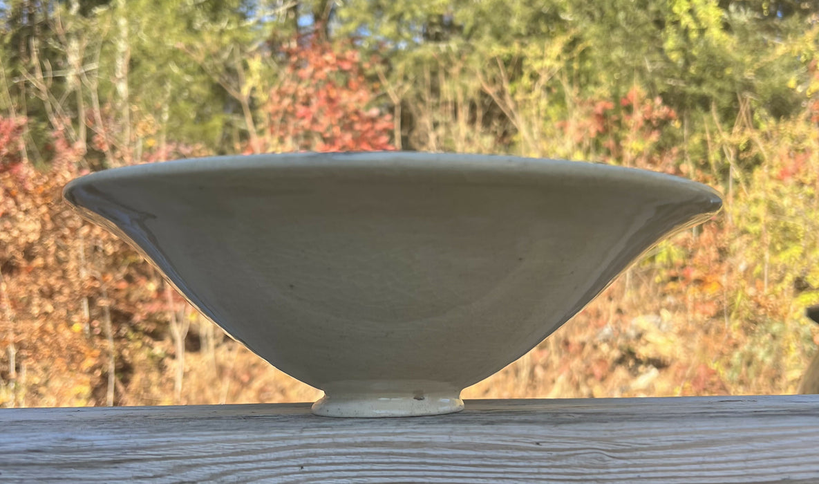 large tomato vine serving bowl with fluted edge