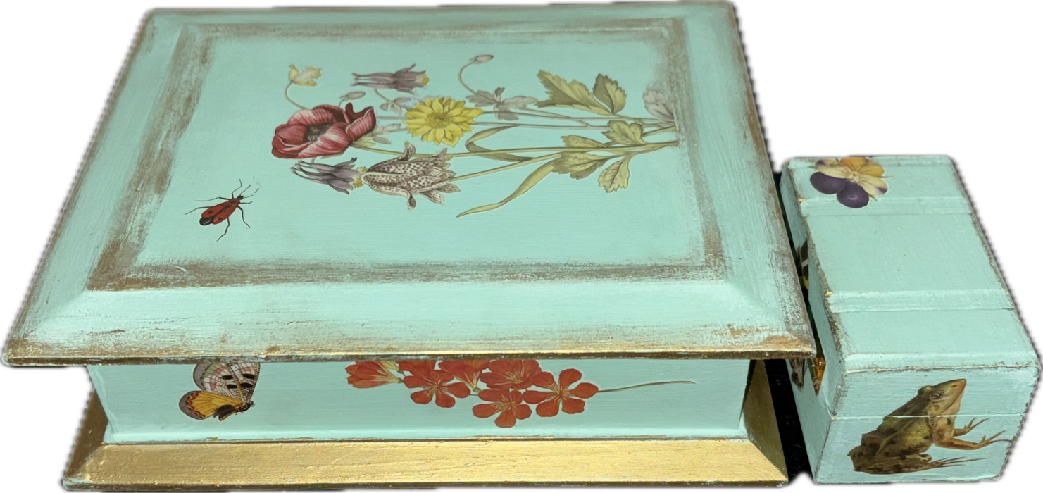 Mint Green Floral Vintage Musical Jewelry Box with Gold Trim +