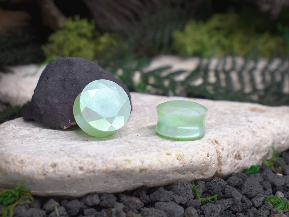 Faceted Ear Tunnels 10-25mm | Pair | Ear Plugs | Gauge Earrings | Gauged Plugs | Resin #157