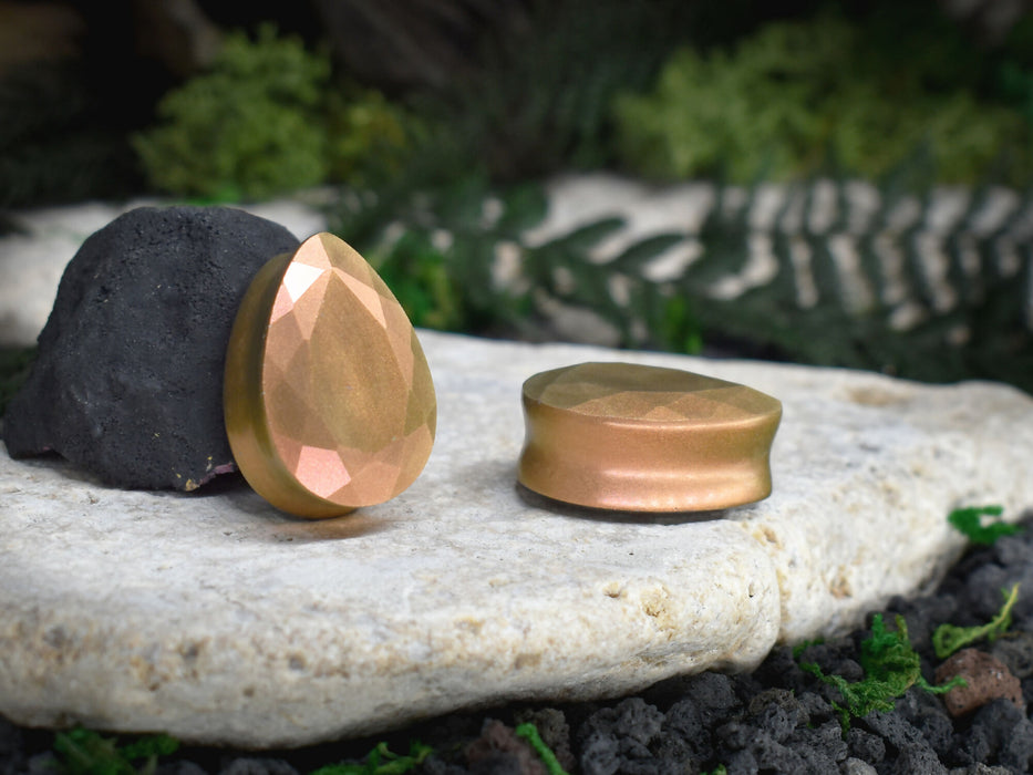 Faceted Teardrop Ear Tunnels 10-25mm | Pair | Ear Plugs | Gauge Earrings | Gauged Plugs | Resin #248