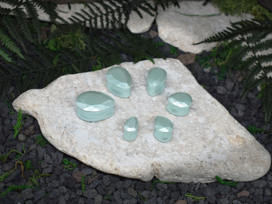 Faceted Teardrop Ear Tunnels 10-25mm | Pair | Ear Plugs | Gauge Earrings | Gauged Plugs | Resin #235