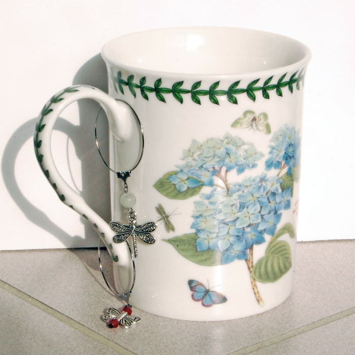 on coffee or tea mug3