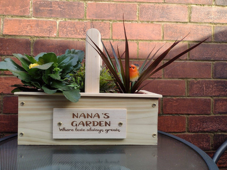 Mothers day planter, handmade, solid wood, superb gift for any occasion, personalized as you wish, garden plant holder, windowsill