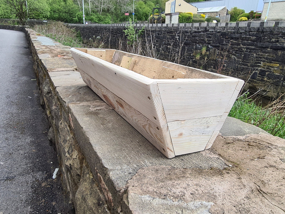 Planter, rustic reclaimed reused wooden pallet, various sizes, colors and stains available