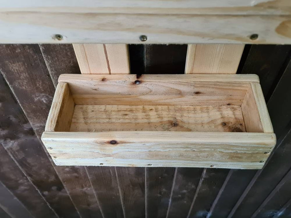 Up planter, rustic, handmade and robust from recycled wood, stain/painted then
