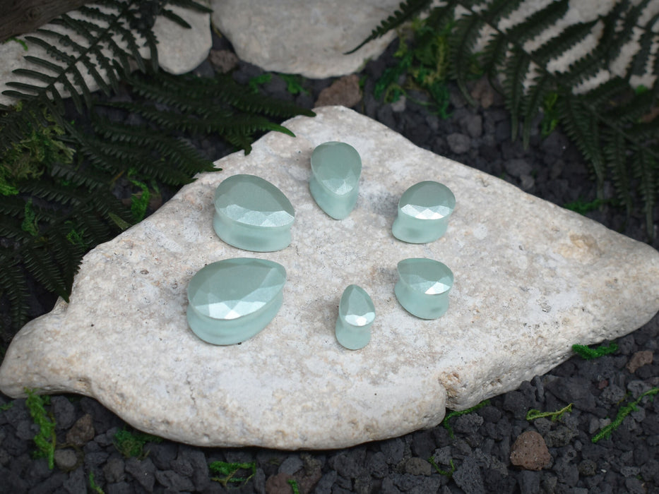 Faceted Teardrop Ear Tunnels 10-25mm | Pair | Ear Plugs | Gauge Earrings | Gauged Plugs | Resin #235