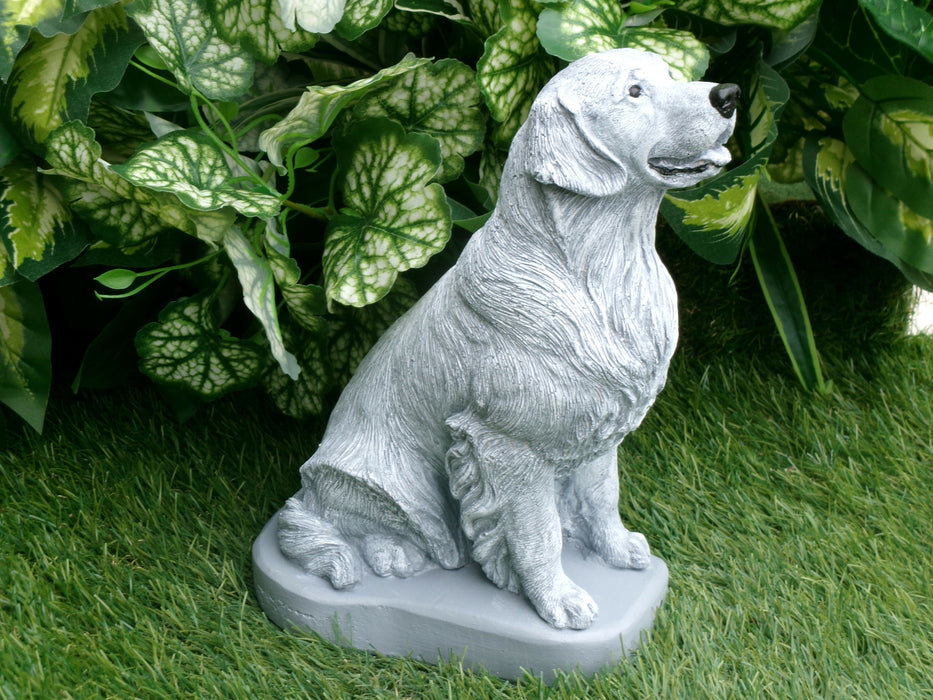 Golden Retriever Concrete Statue 4.5 x 7 x 9.75" High