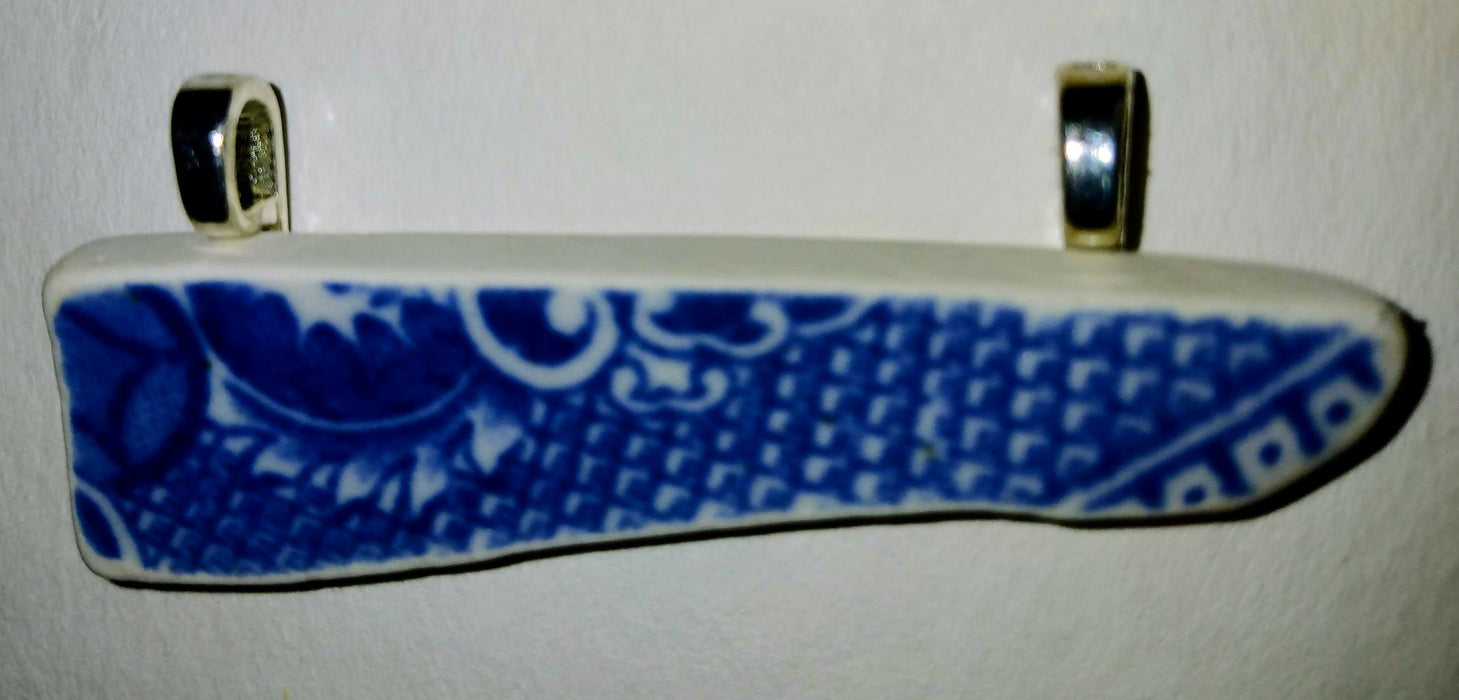 3 hoizontal bluwht tooth