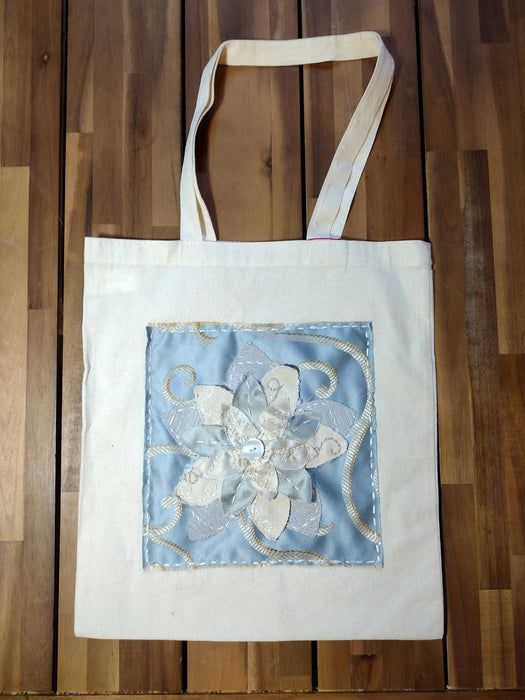 Hand embroidered tote bag - Winter collection