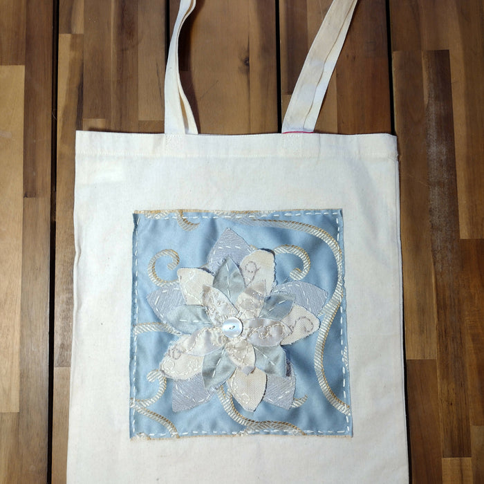 Hand embroidered tote bag - Winter collection