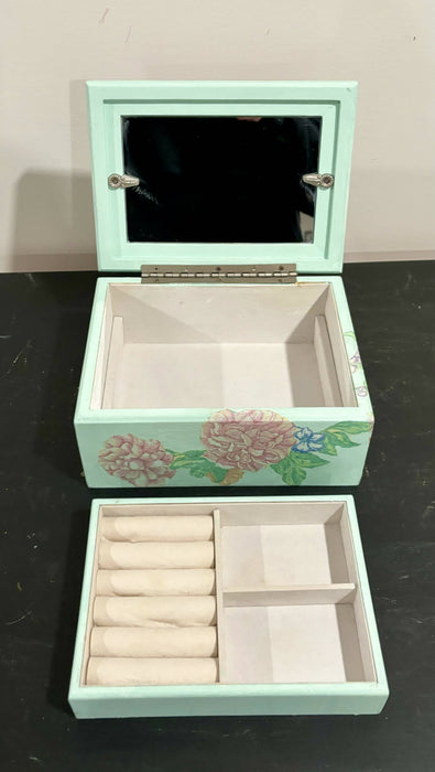 Light Green Floral Painted Vintage Jewelry Box