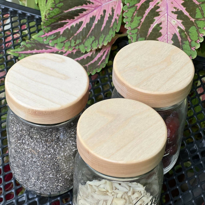 mason jar lis in maple