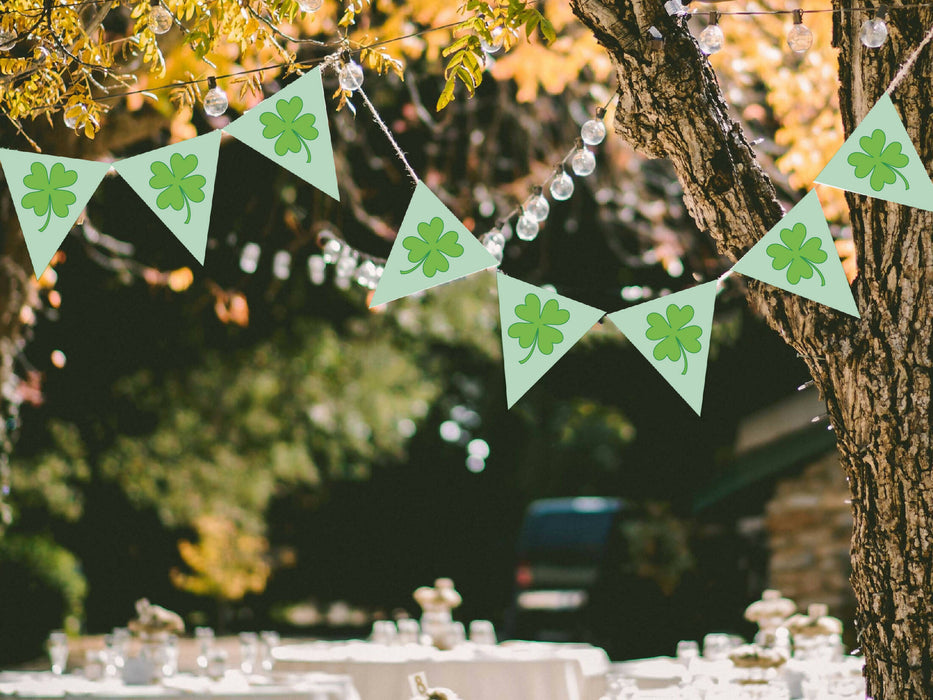 Banners_Triangle-02