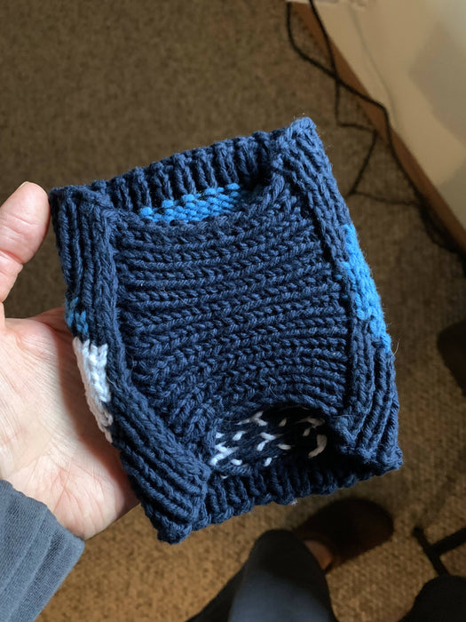 Knitting Pattern: Artisans Cooperative Sleeve