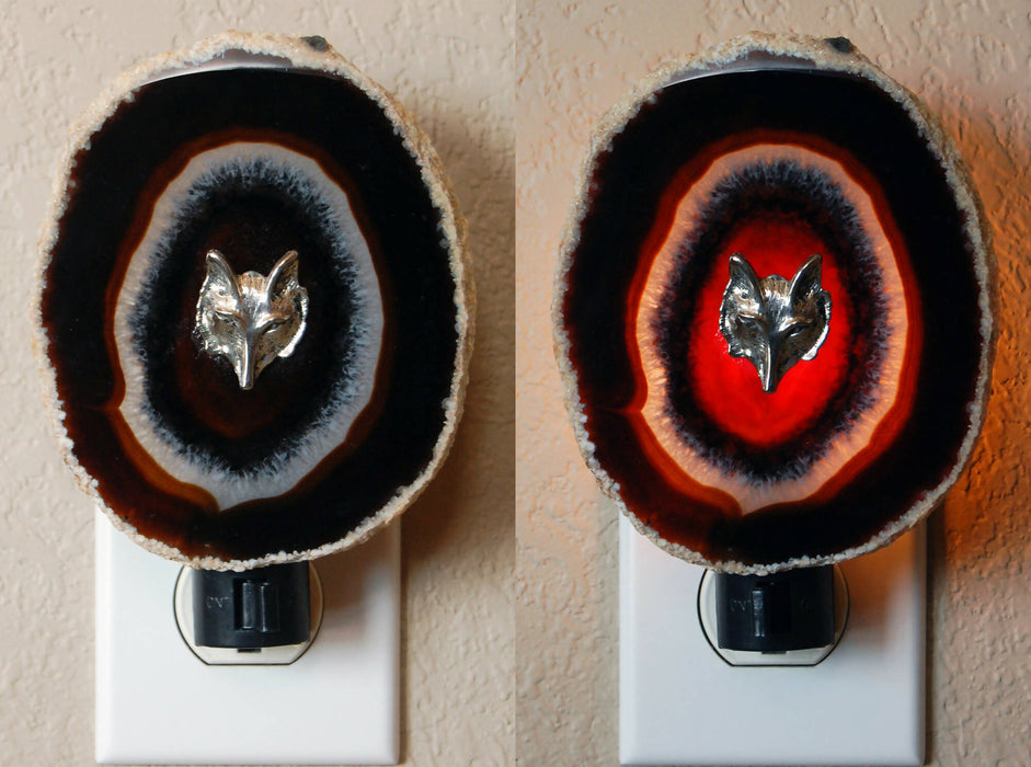 wolf charm on n off